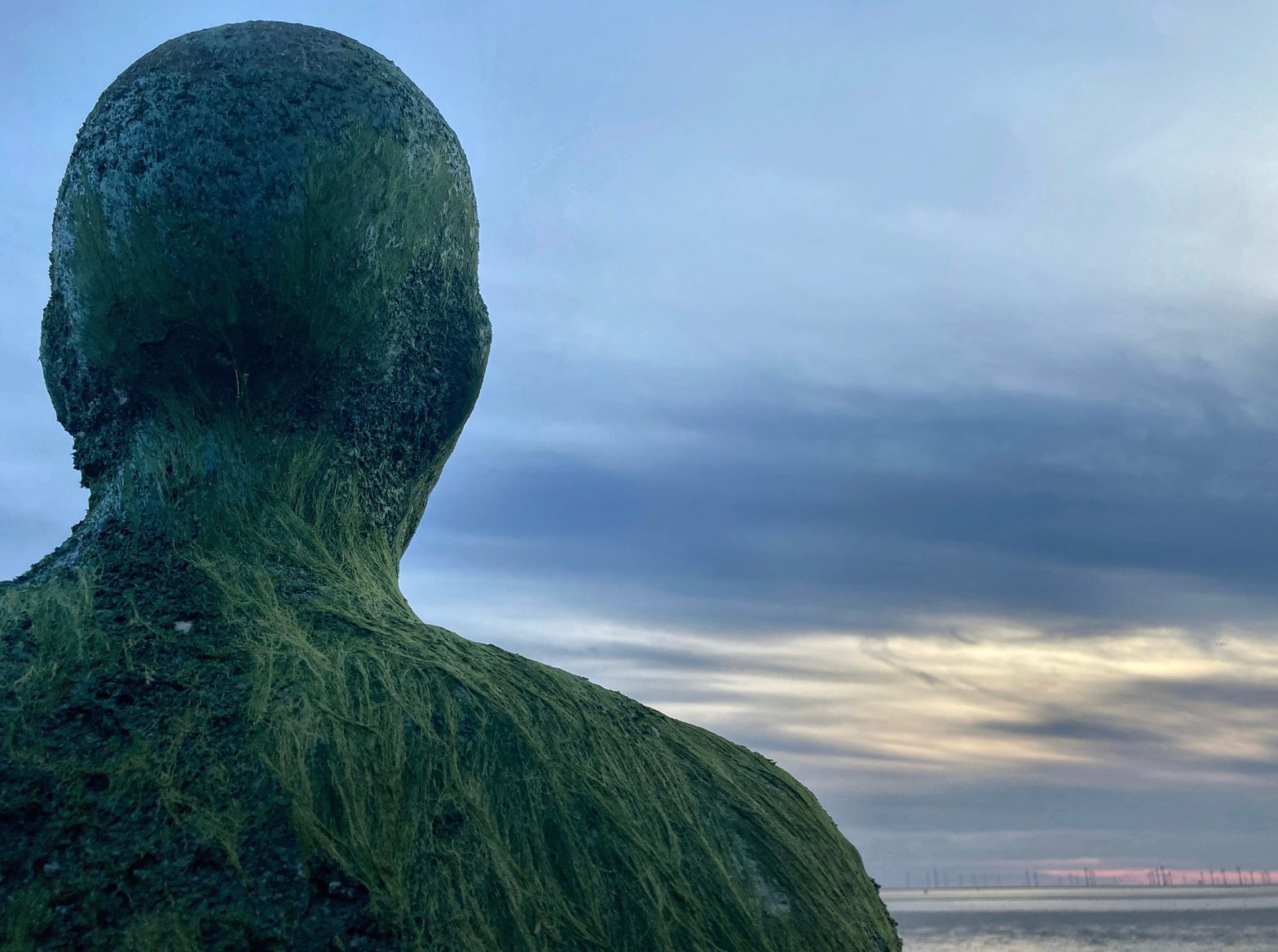 08/04/23 – Dusk with the iron&nbsp;men