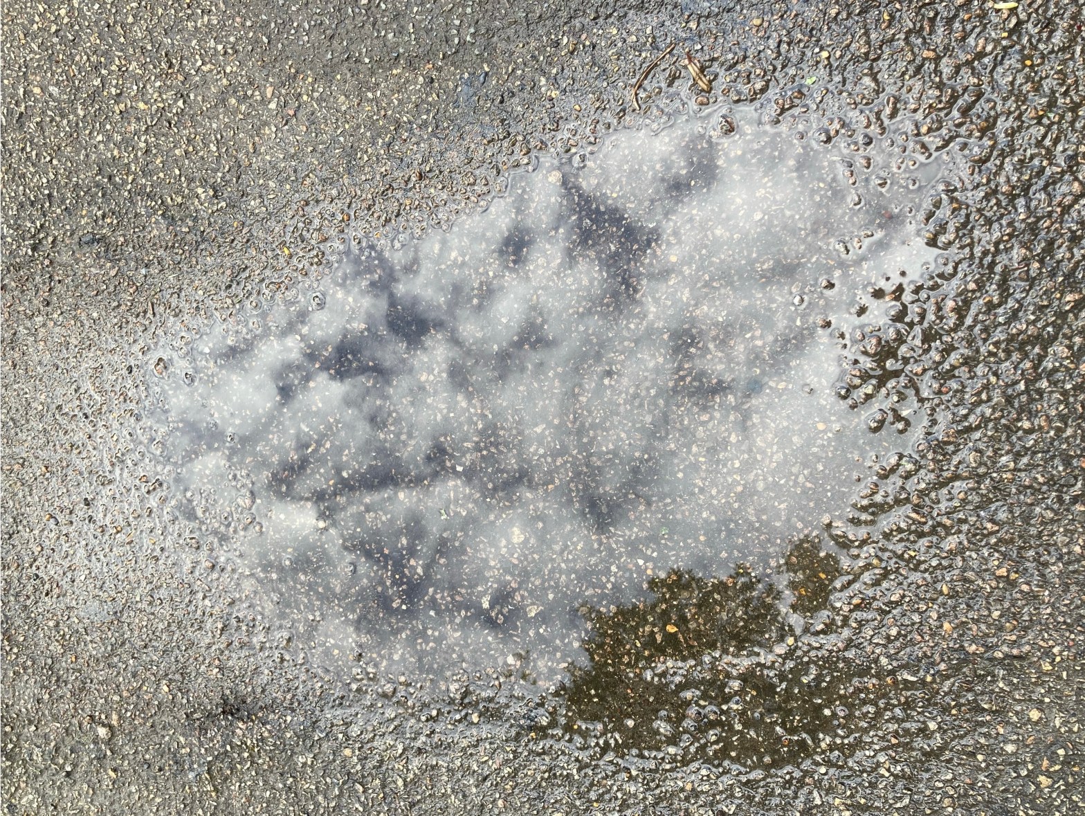 07/05/23 – Suburban streets after&nbsp;rain